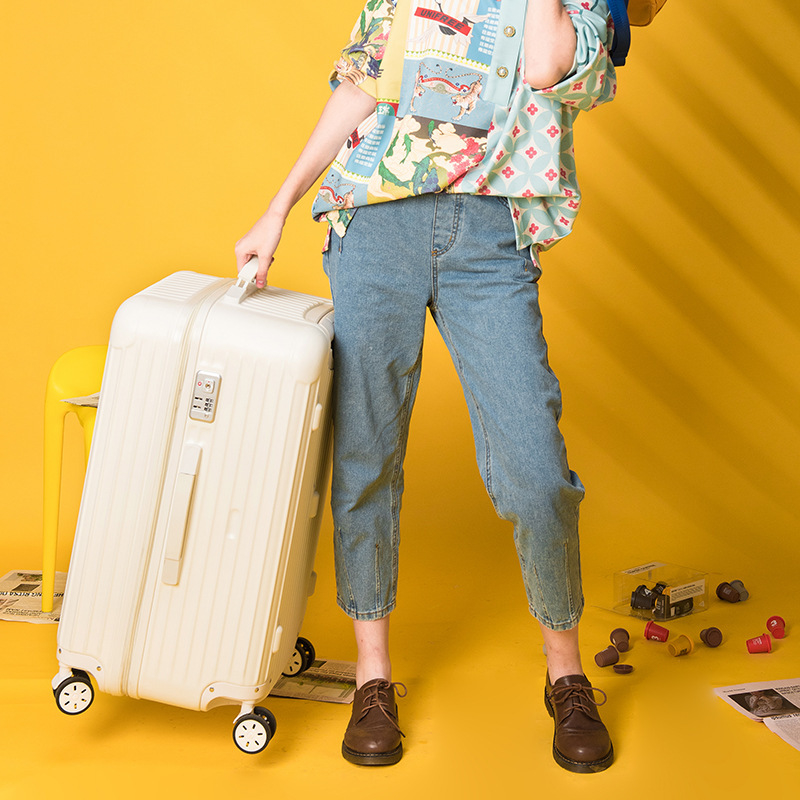 Fashionable candy colored thick ABS+PC luggage with 24-34 inch business travel pressure resistant and drop resistant universal wheels